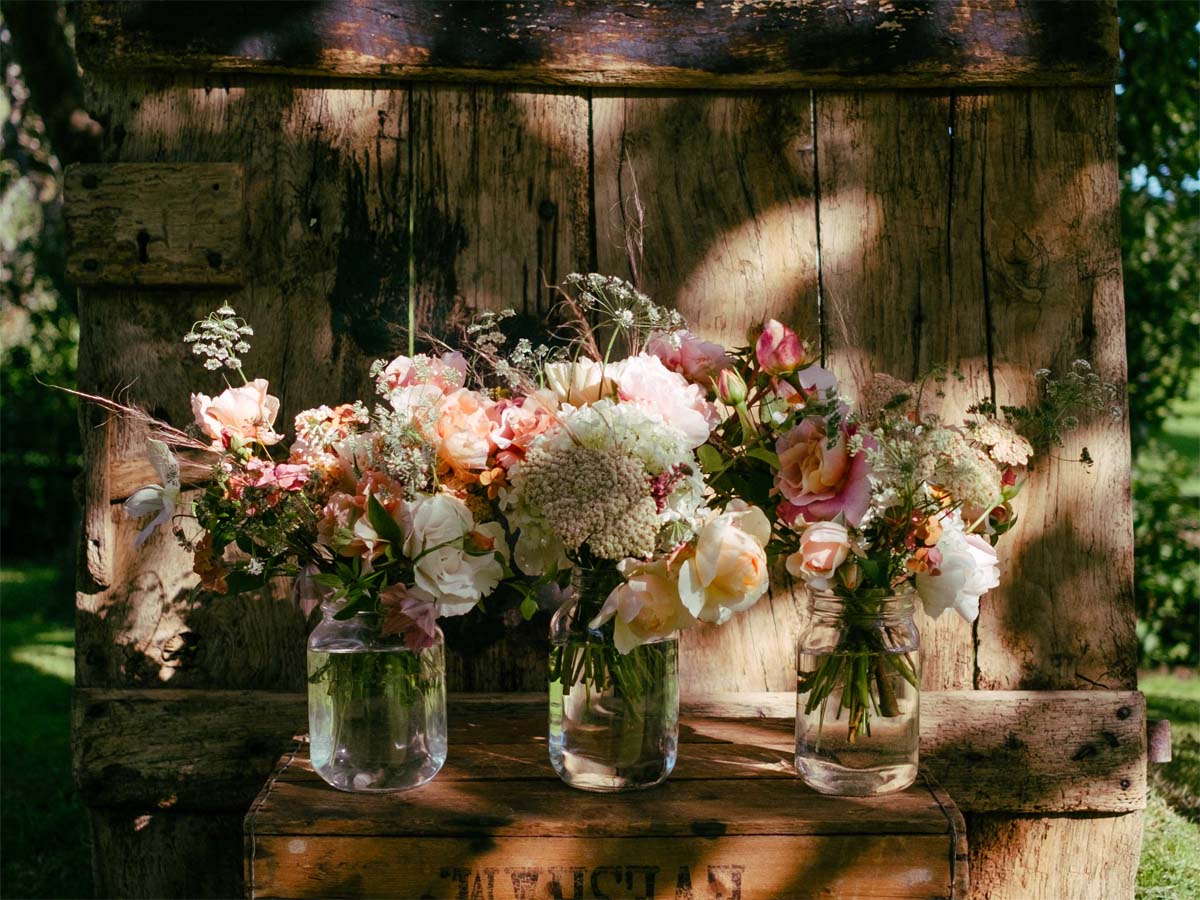 line of bridesmaid bouquets
