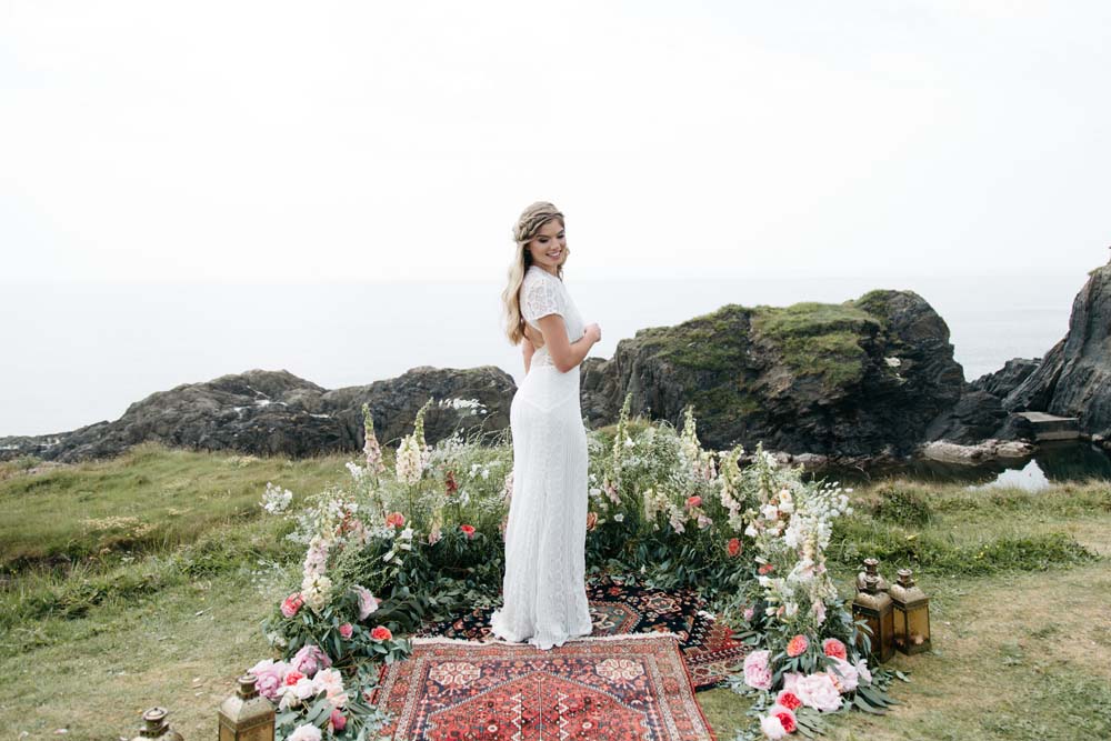 meadow wedding flowers