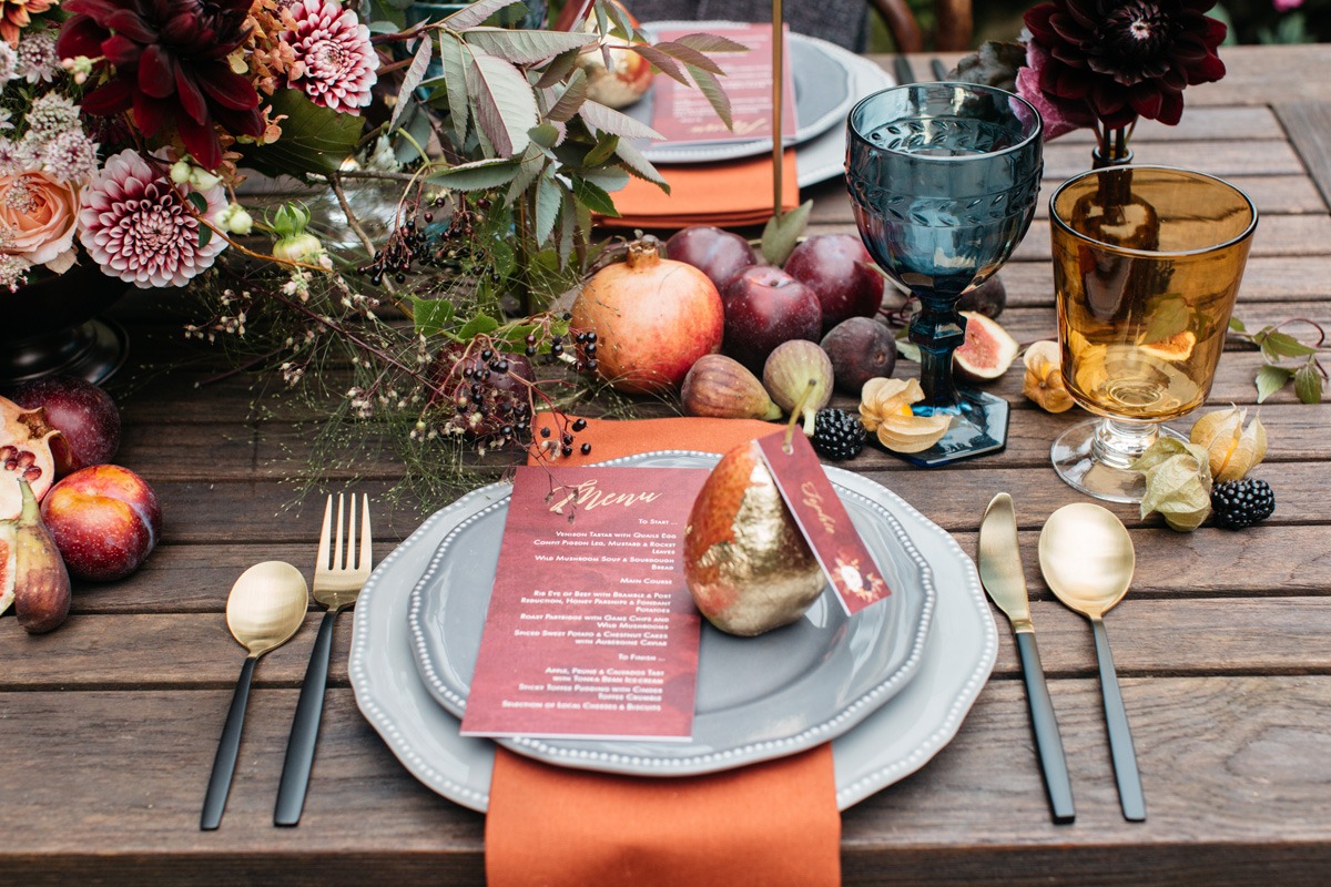 autumn wedding table place settings