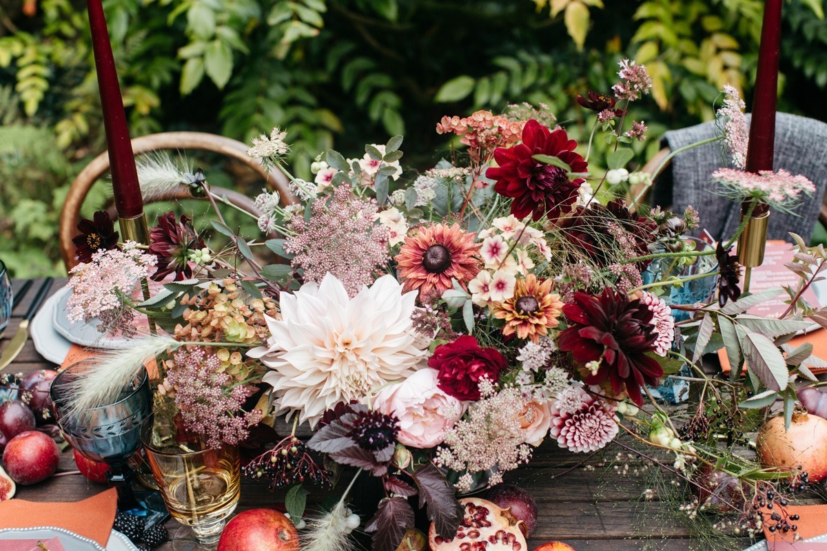 beautiful autumn wedding flowers