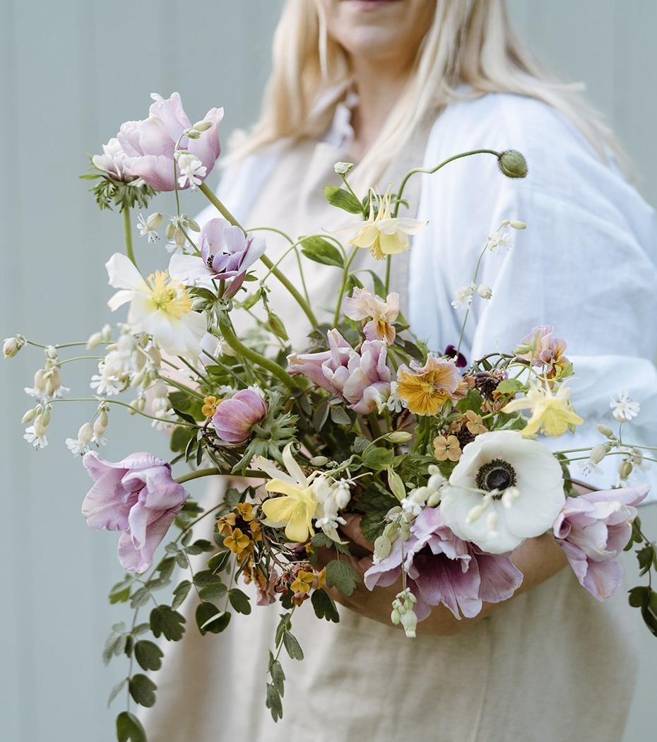 holly-bee-flowers-floristry-creative-flower-workshops-devon-bouquets The Creative Bouquet workshop